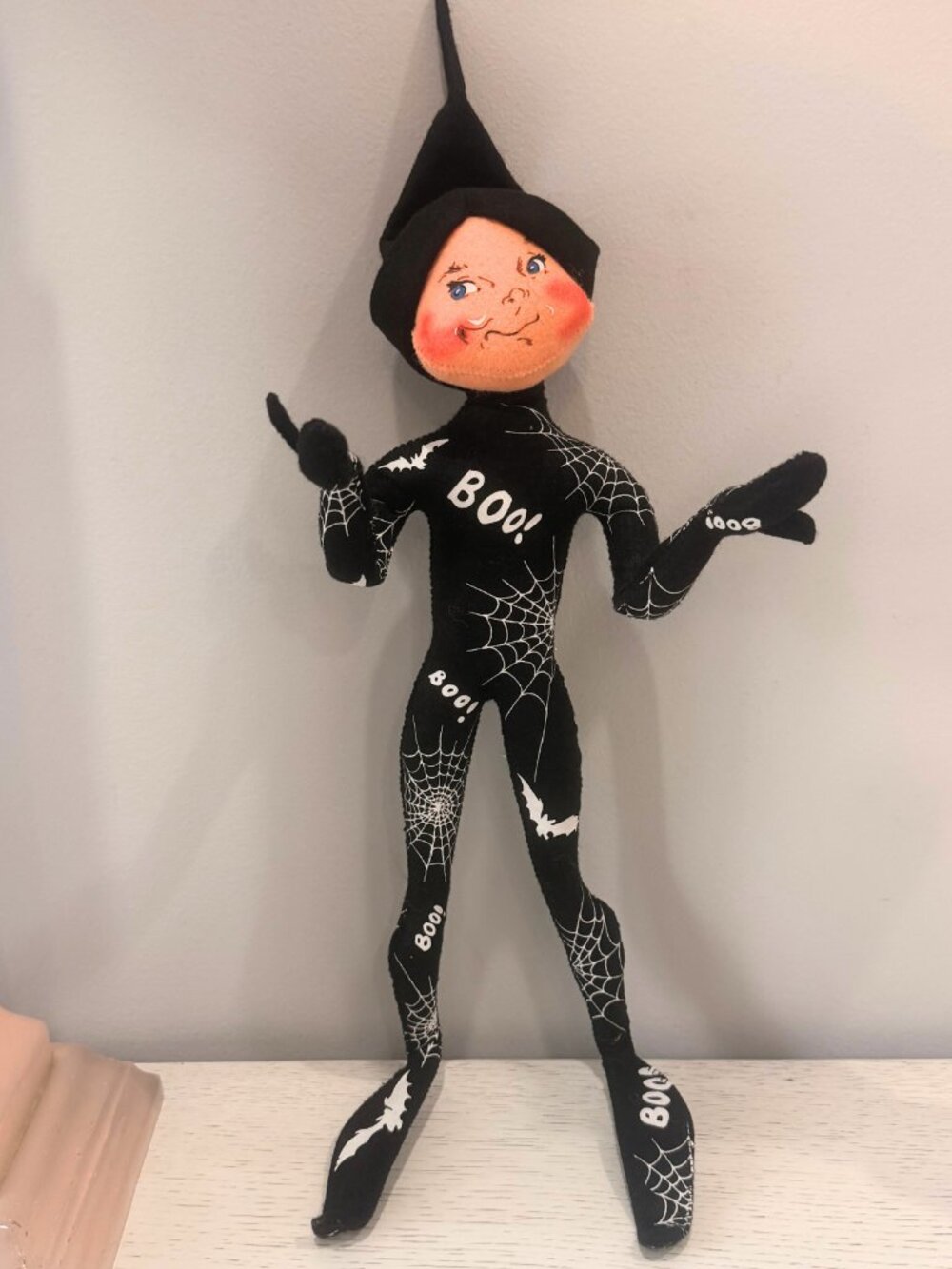 Annalee Vintage 2004 Halloween Spiderweb Boo Elf 16" Fall Harvest Decor